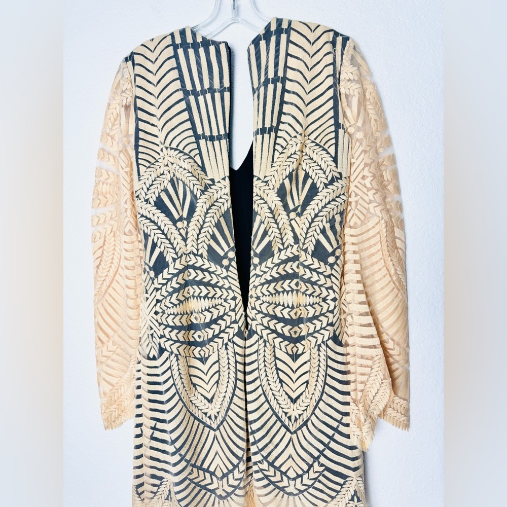 Nicole Miller Artelier Dress NWT Size 2 Embroidered Lined Cream $465 - Picture 5 of 9